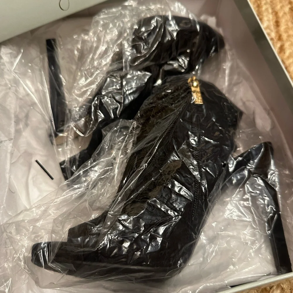 Jessica Simpson Black Lace Peep-Toe Heels - Picture 2 of 7